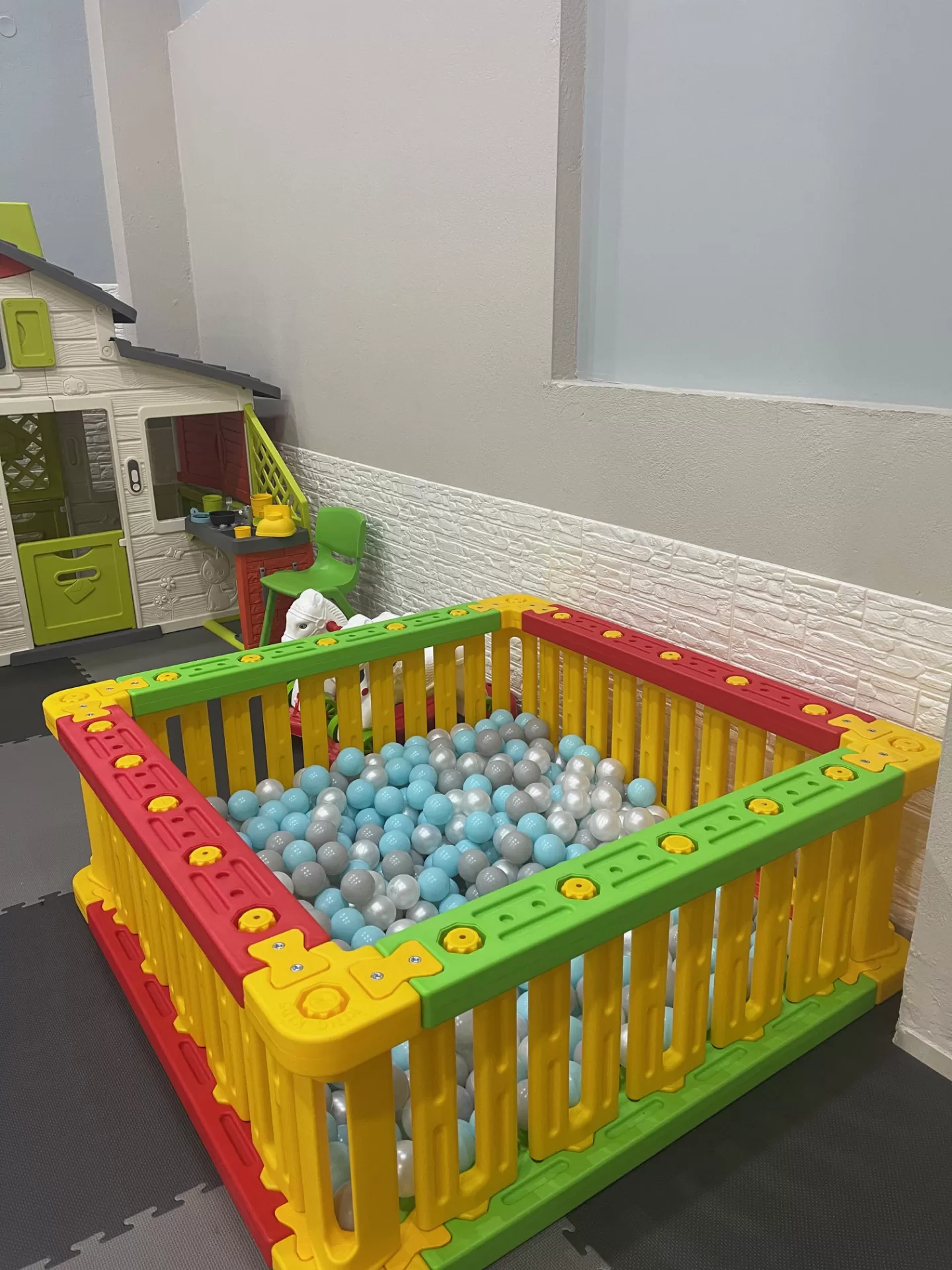 Ταπετσαρια 3D Αδιαβροχη με αναγλυφη υφη Αφρικανικης Πετρας Λευκο