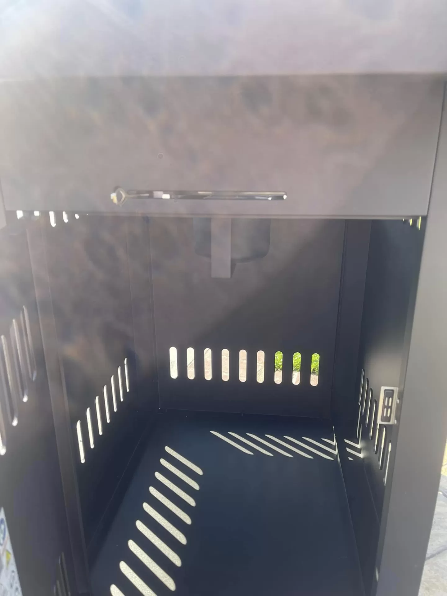 Τραπεζι Ψησταριά Μπαρμπεκιού Κάρβουνου  με Καπακι και αποθηκευτικό χώρο(ΤΕΛΕΥΤΑΙΟ ΕΚΘΕΣΙΑΚΟ)