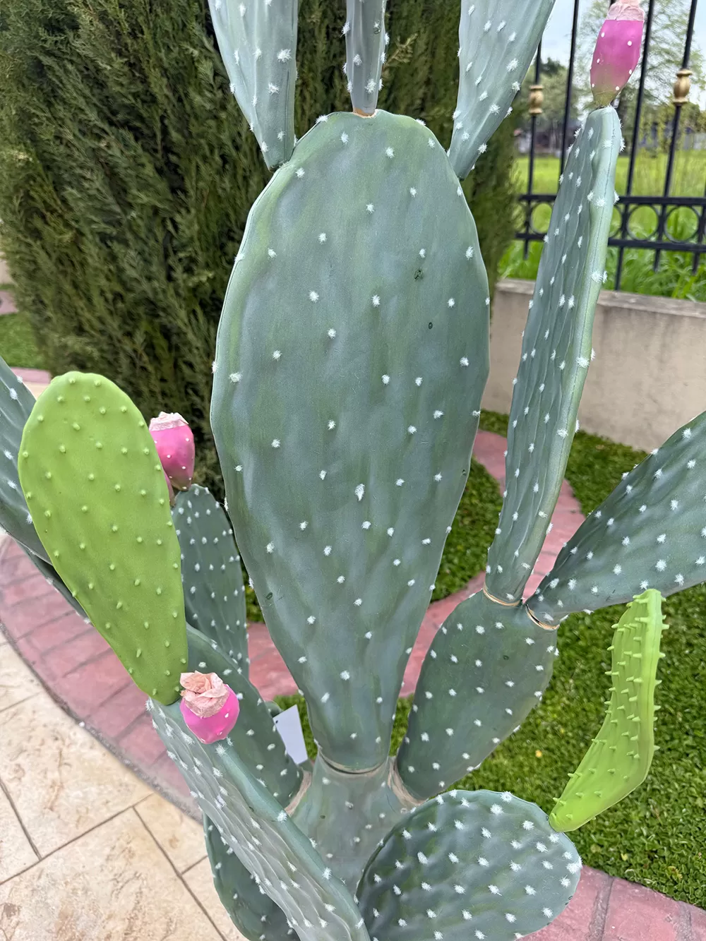 Τεχνητός κάκτος 140cm σε μοντέρνα γλάστρα EVA